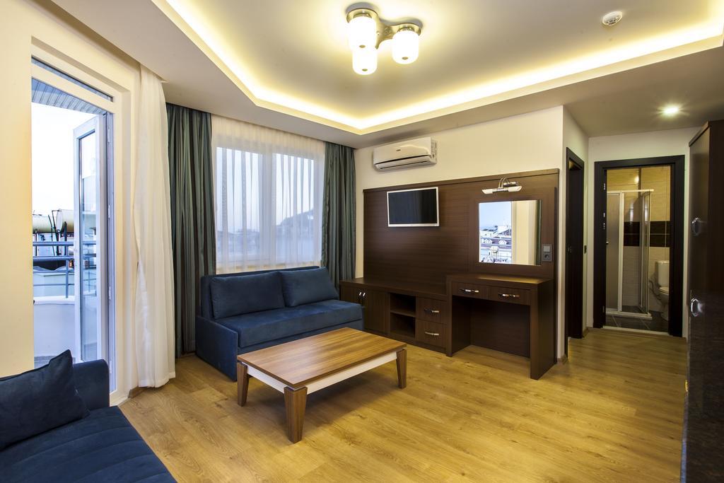 אלאניה Parador Suite Hotel חדר תמונה