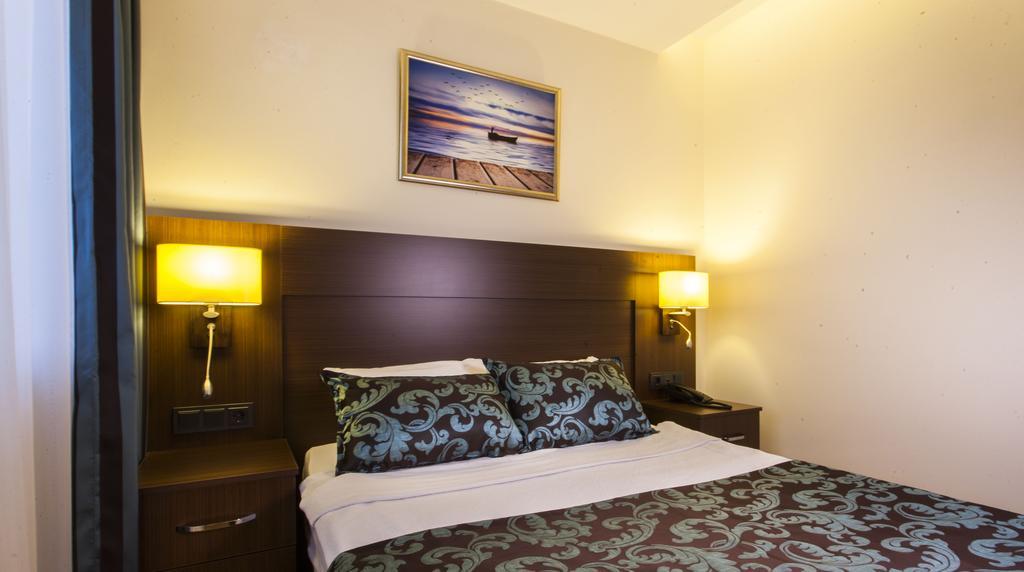 אלאניה Parador Suite Hotel חדר תמונה