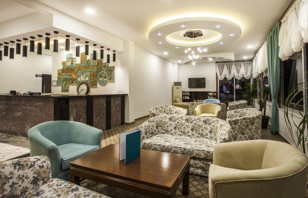 אלאניה Parador Suite Hotel מראה חיצוני תמונה