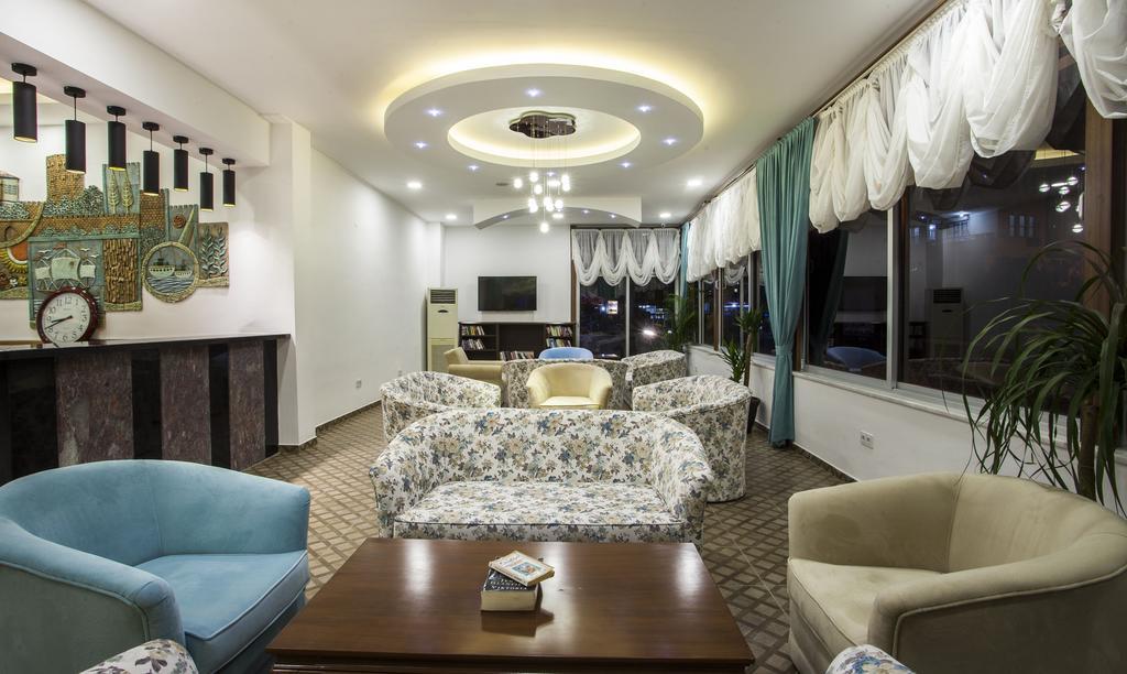 אלאניה Parador Suite Hotel מראה חיצוני תמונה