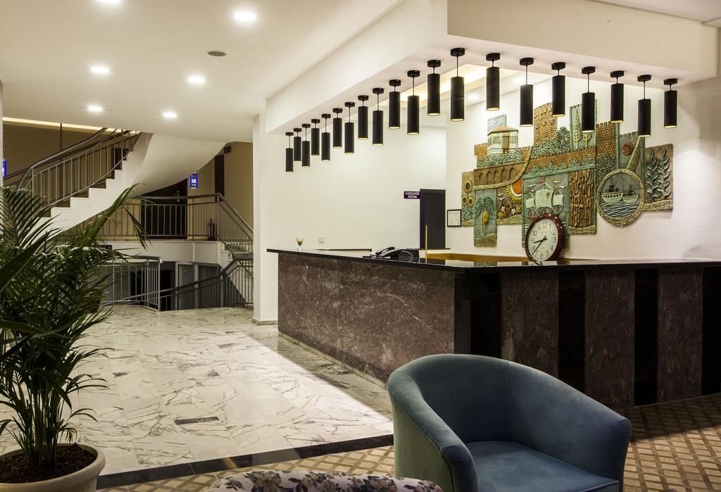 אלאניה Parador Suite Hotel מראה חיצוני תמונה
